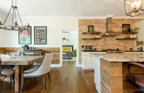 Fairview Cabaña | Hillside Haven | 3Bedroom Retreat Sleeps 8