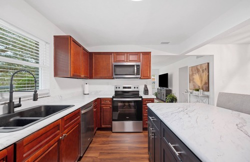 Lakeland Casa | Hillside Haven - 4BR LKLD Pool Home