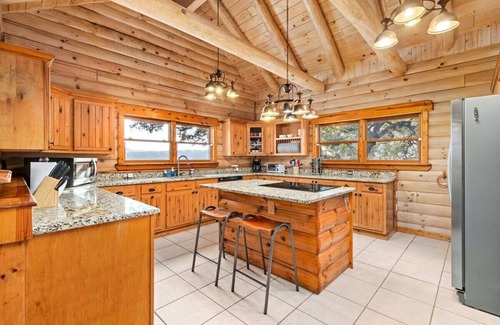 Lakehills Cabina | Hillside Haven