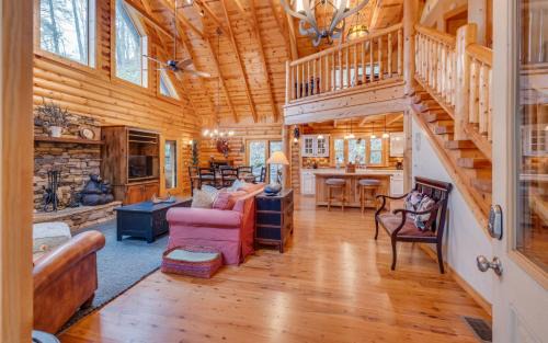 Pittman Center Villa | Hillside Hideout