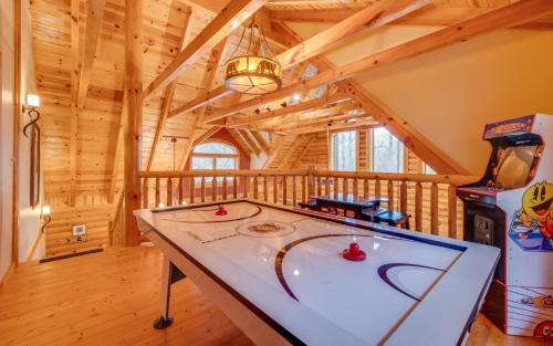 Pittman Center Villa | Hillside Hideout