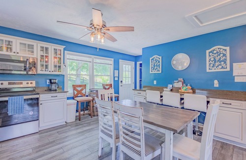 Frankfort Casa | Hillside Hideout With Scenic Bluegrass Hot Tub Views!