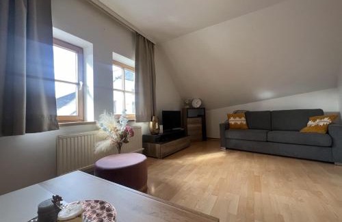 Tamsweg Apartamento | HILLSIDE HOME in the heart of Tamsweg, perfect retreat for a cozy stay in the Valley