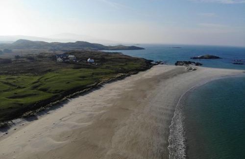 Clifden Casa | Hillside House