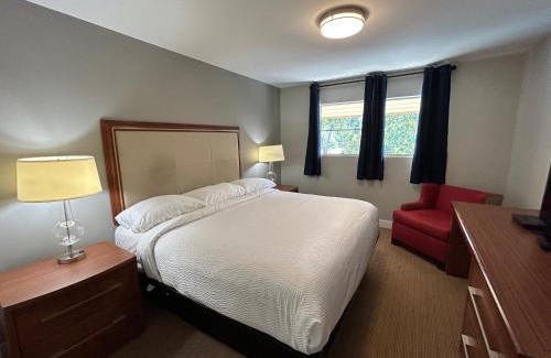 Montgomery Village Hotel | Hillside Inn
