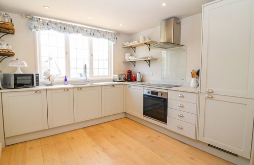 Crafthole Cabaña | HILLSIDE, pet friendly, character holiday cottage in Crafthole