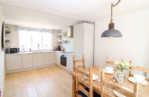 Crafthole Cabaña | HILLSIDE, pet friendly, character holiday cottage in Crafthole
