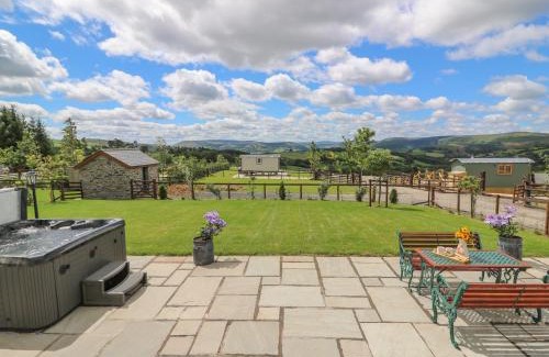 Rhayader Casa | Hillside View