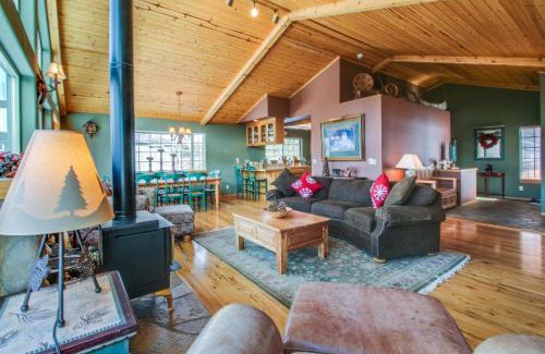Truckee Casa | Hillside View Home