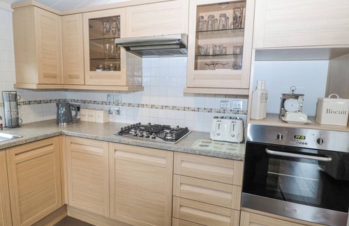 Swarland Cabaña | HILLSIDE VIEW, pet friendly, character holiday cottage in Alnwick