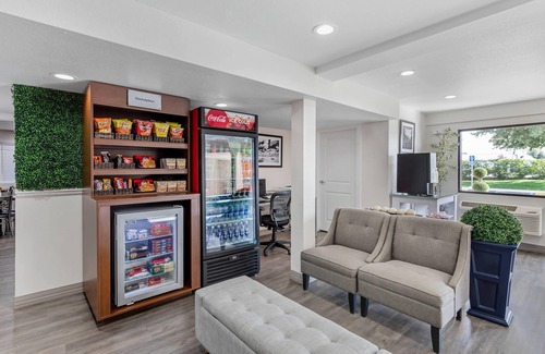 Tulare Hotel | Hillstone Inn Tulare, Ascend Hotel Collection