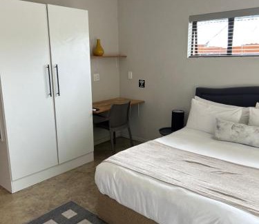 Greater Johannesburg Metropolitan Area Apartamento | Hillsview, Roodepoort