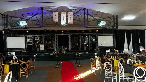 Mkhuhlu Apartamento | Hilltop Assembly Conference Center