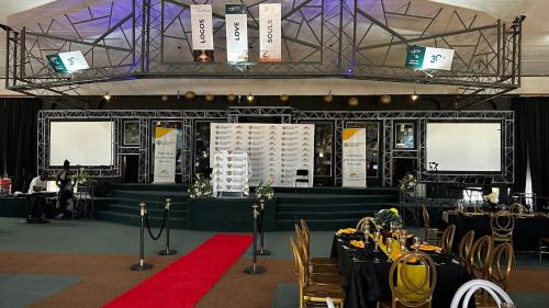Mkhuhlu Apartamento | Hilltop Assembly Conference Center