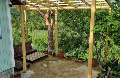 Vieux Fort Quarter Casa | Hilltop Cabin in Black Bay Laborie