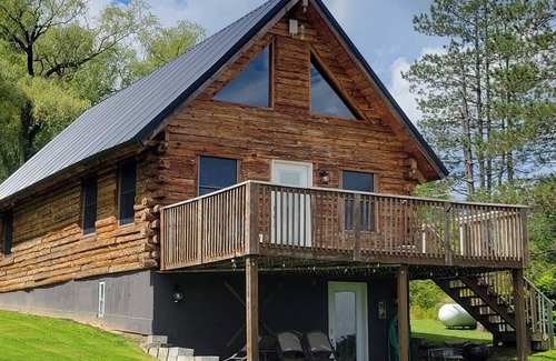 Town of Otto Chalet De Esquí | Hilltop Chalet with an Unforgettable Valley View. 13 minutes from Ellicottville!