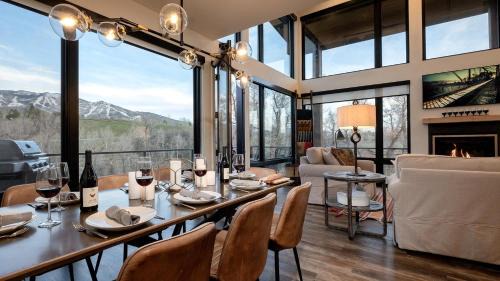 Steamboat Springs Casa | Hilltop Chateau