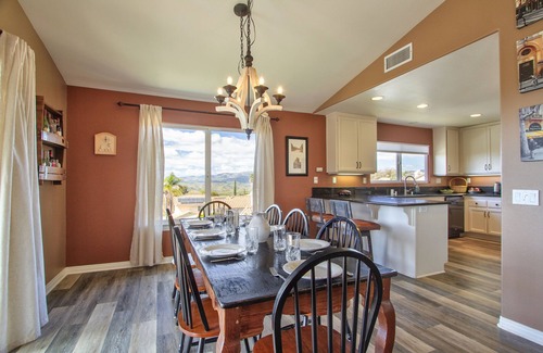 Fallbrook Casa | Hilltop Comforts