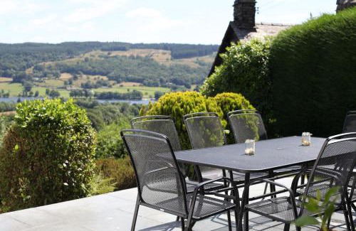 Coniston Casa | Hilltop, Coniston spacious bungalow with incredible views
