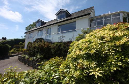 Coniston Casa | Hilltop, Coniston spacious bungalow with incredible views
