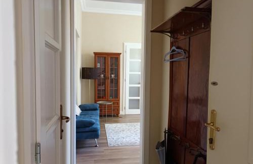 Castle Hill Apartamento | Hilltop Garden Apartman