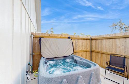 Fredericksburg Hotel | Hilltop Getaway