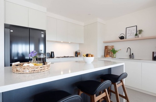 Kiama Casa | Hilltop Haven — Stay5 Pay 4