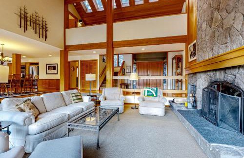 Black Butte Ranch Casa | Hilltop Haven