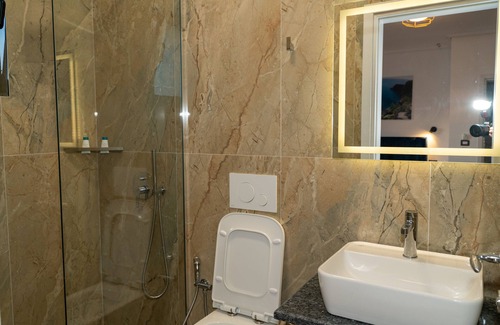 Sarande Hotel | Hilltop Heaven Hotel