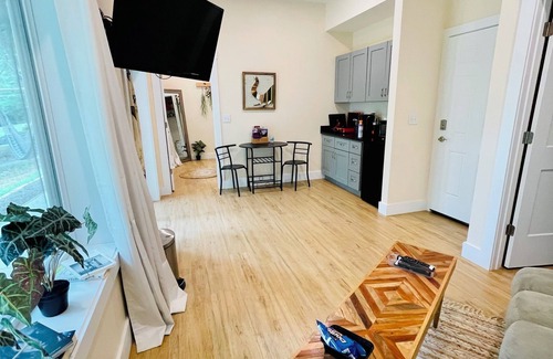 Old Fort Casa | Hilltop Hideaway - 4-bedroom house in perfect Old Fort