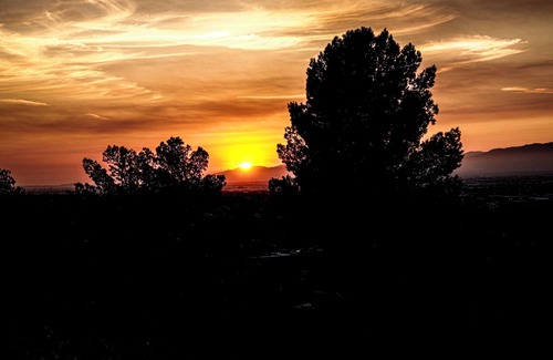 Jurupa Valley Casa | Hilltop Hideaway