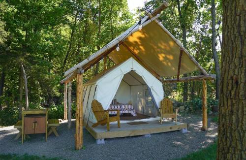Vernon Otro | Hilltop Hideaway at Moon Valley Campground