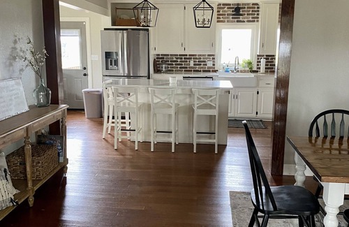 Farmington Casa | Hilltop Home with views and covered deck - 6 miles to U of A