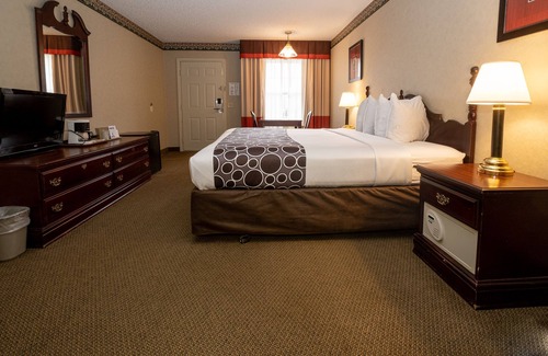 North Stonington Hotel | Hilltop Inn and Suites, near Foxwoods Casino