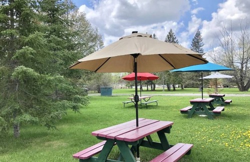 International Falls Cabina | Hilltop Lodge Two Double - Room 106