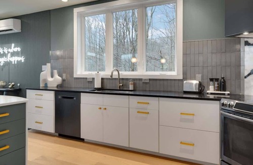 Newfield Casa | Hilltop- Luxury Home with views and a dog run