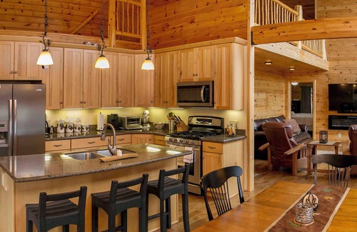 Hammondsport Cabina | Hilltop on Keuka - Your Perfect Lakeview Getaway