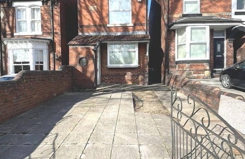 Kimberworth Casa | Hilltop Place Suites Meadowhall M1 J34