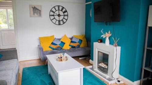 High Hazels Casa | HILLTOP PLACE SUITES , Parkway M1 J33