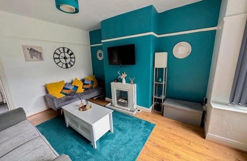 High Hazels Casa | HILLTOP PLACE SUITES , Parkway M1 J33