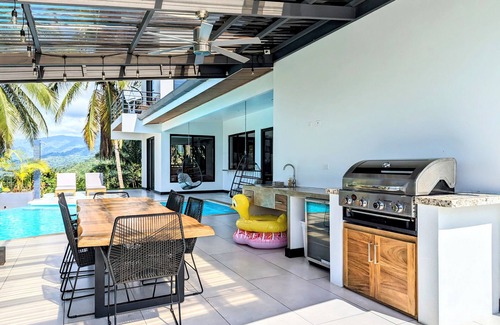 Ciudad Cortés Casa | Hilltop Villa with Amazing Ocean and Jungle Views