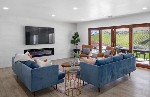 Paso Robles Villa | Hilltop Villa with pool, hot tub near downtown