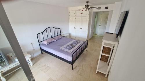 Castillo de Sabinillas Apartamento | HillView Rooms in Manilva