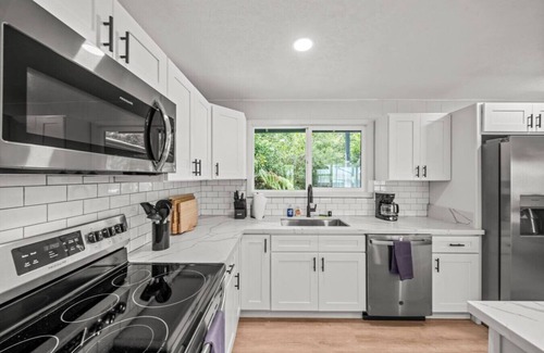 Hilo Casa | Hilo Harmony - Spacious 3BR/2BA Getaway