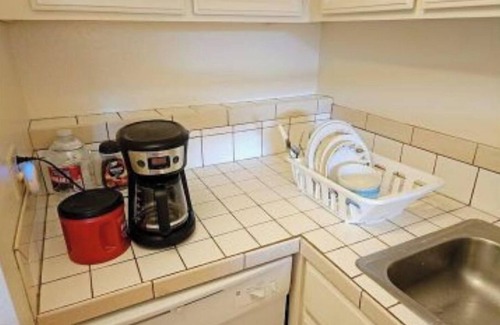 Hilo Condominio | Hilo Lagoon 2 BD Condo-A/C, Pool
