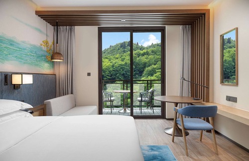 Jiuzhaigou Hotel | Hilton Garden Inn Jiuzhaigou