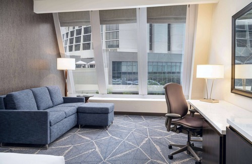 Peachtree Center Hotel | Hilton Atlanta