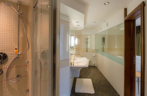 Cardiff City Centre Hotel | Hilton Cardiff