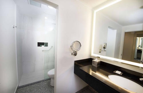 Barrio Kennedy Hotel | Hilton Colon Guayaquil