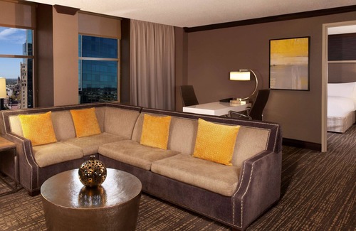 Downtown Fort Worth Hotel | Hilton Fort Worth